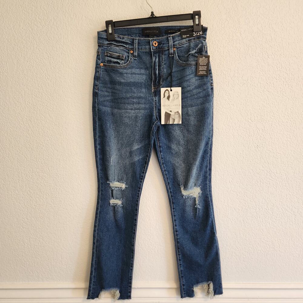 Kendall + Kylie Women's size 3/26 The Relaxed Skinny‎ Distressed Jeans NWT